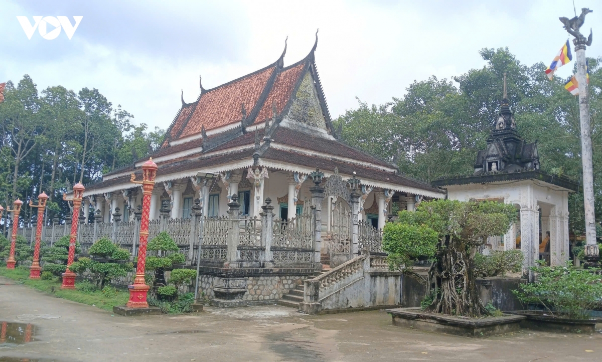 Chùa Đom Bon Pak – Ngôi chùa Khmer nuôi giấu cán bộ trong kháng chiến
